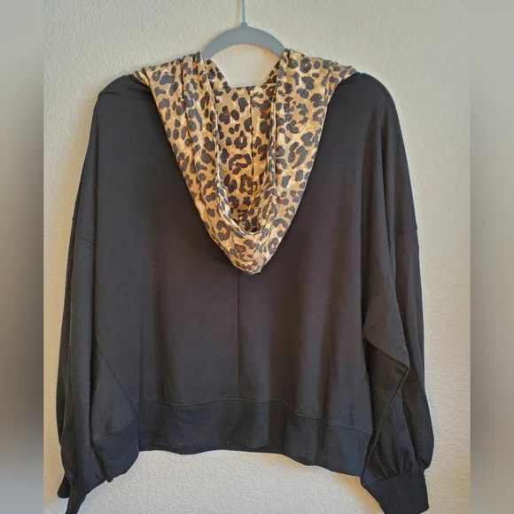 Zenana Black and Animal Print Hoodie. NWOT - Picture 4 of 11